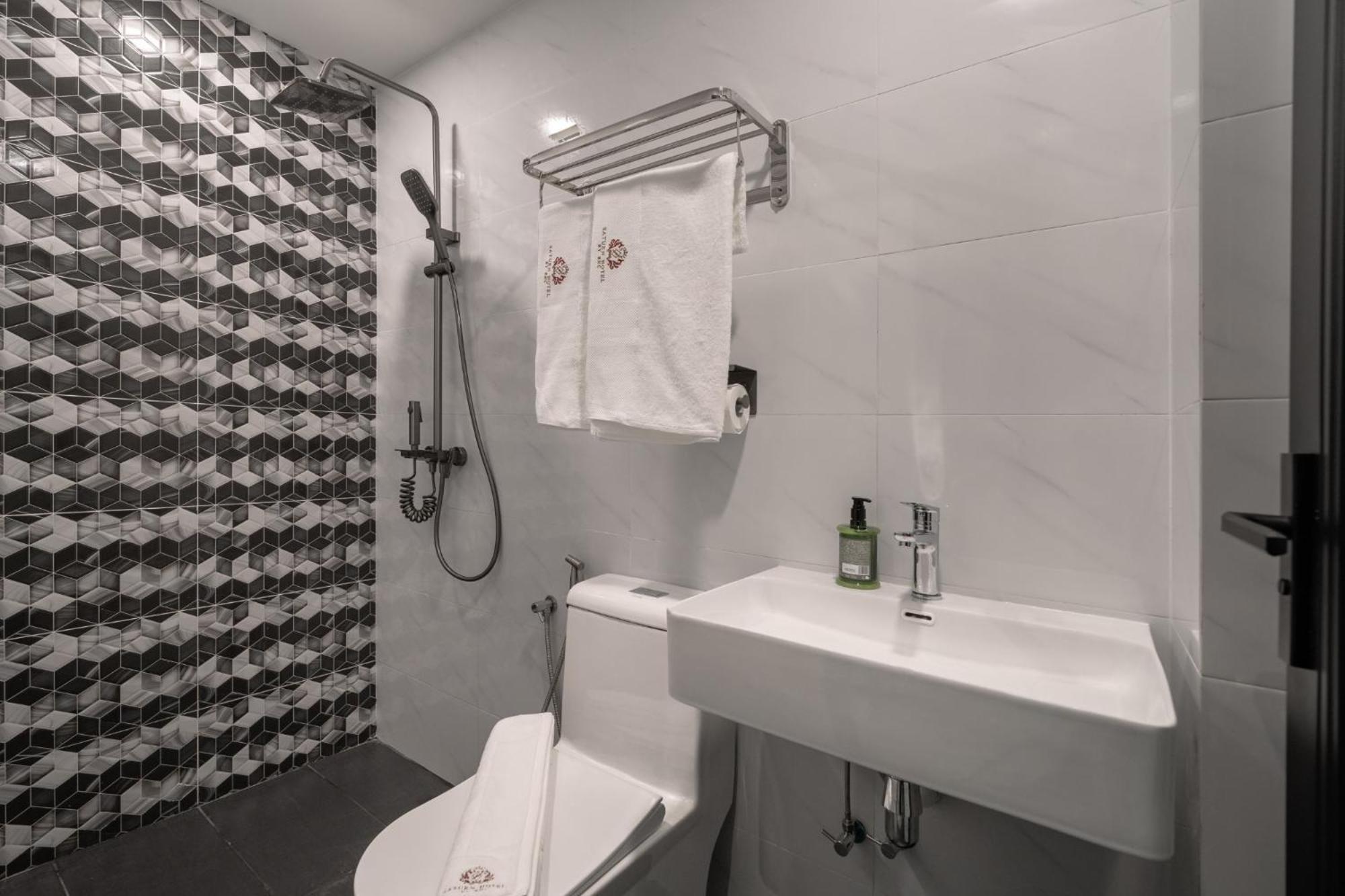 Saturn Hotel Джорджтаун Экстерьер фото